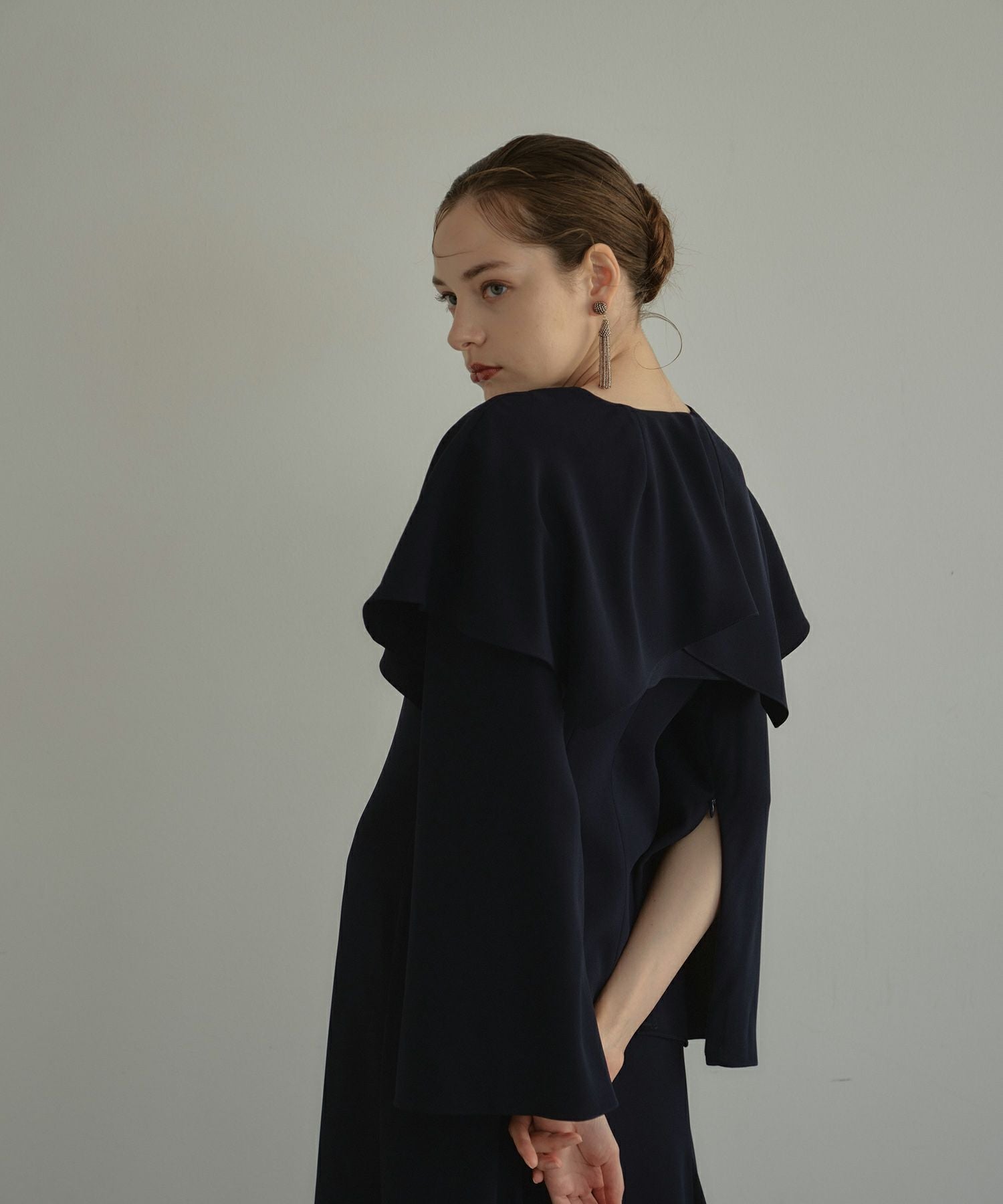 アンドレスド ワントーンケープドレス 結婚式 お呼ばれ ドレス