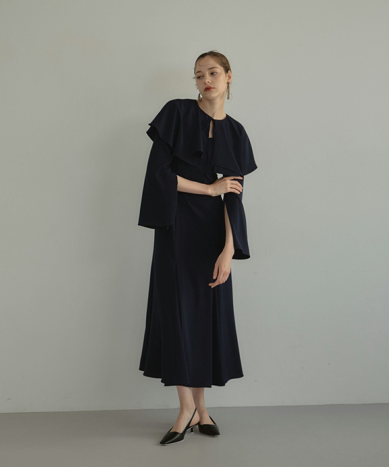 ANDRESD one tone cape dress ネイビー アンドレスド ワントーンケープドレス 結婚式 お呼ばれ ドレス