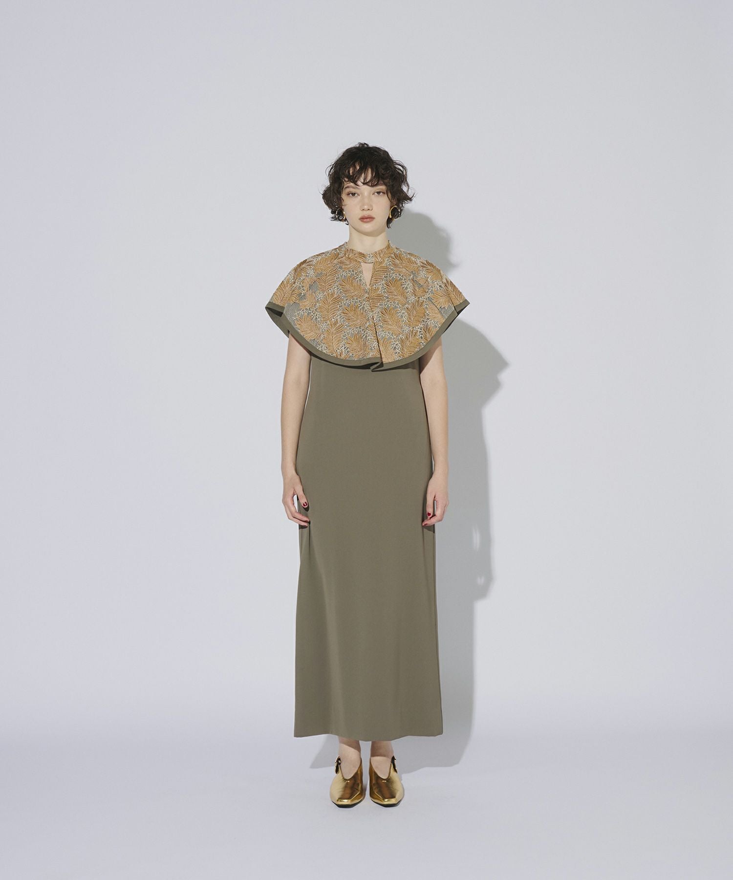embroidery cape dress | ANDRESD