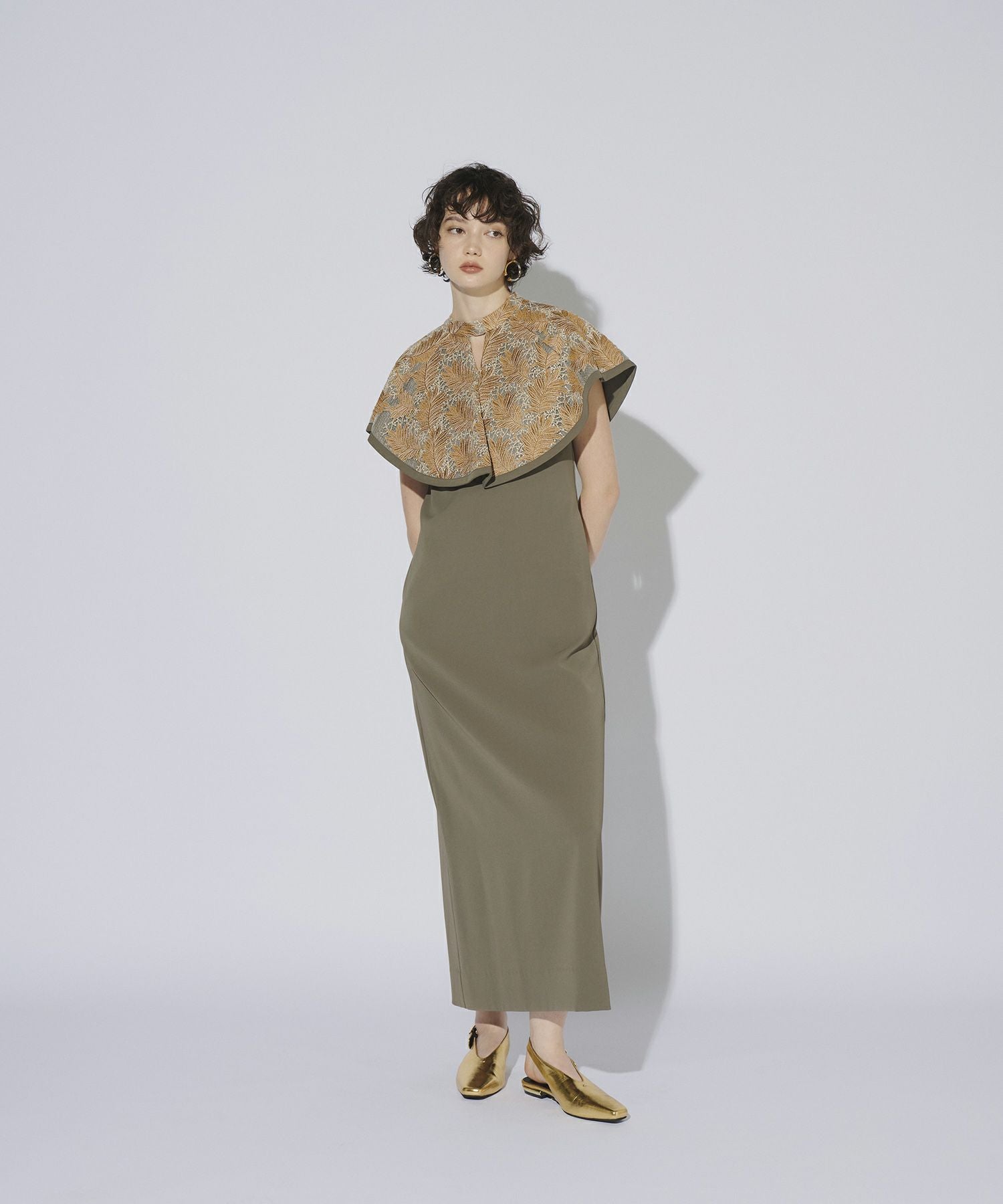 embroidery cape dress | ANDRESD