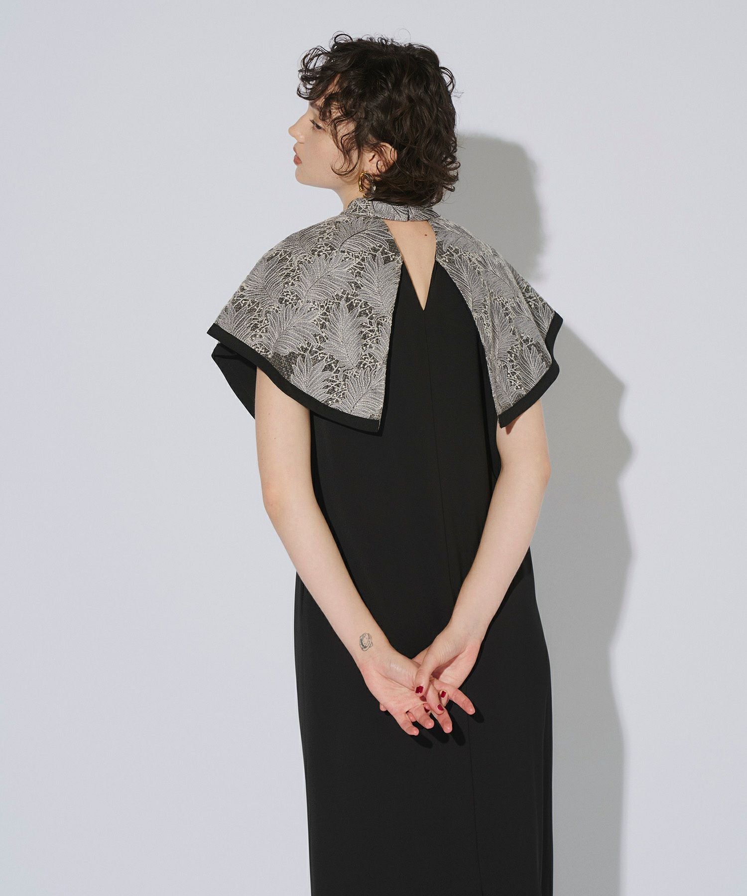 ANDRESD 刺繍入りドレス　クリーニング済み sleeve embroidery dress | ANDRESD