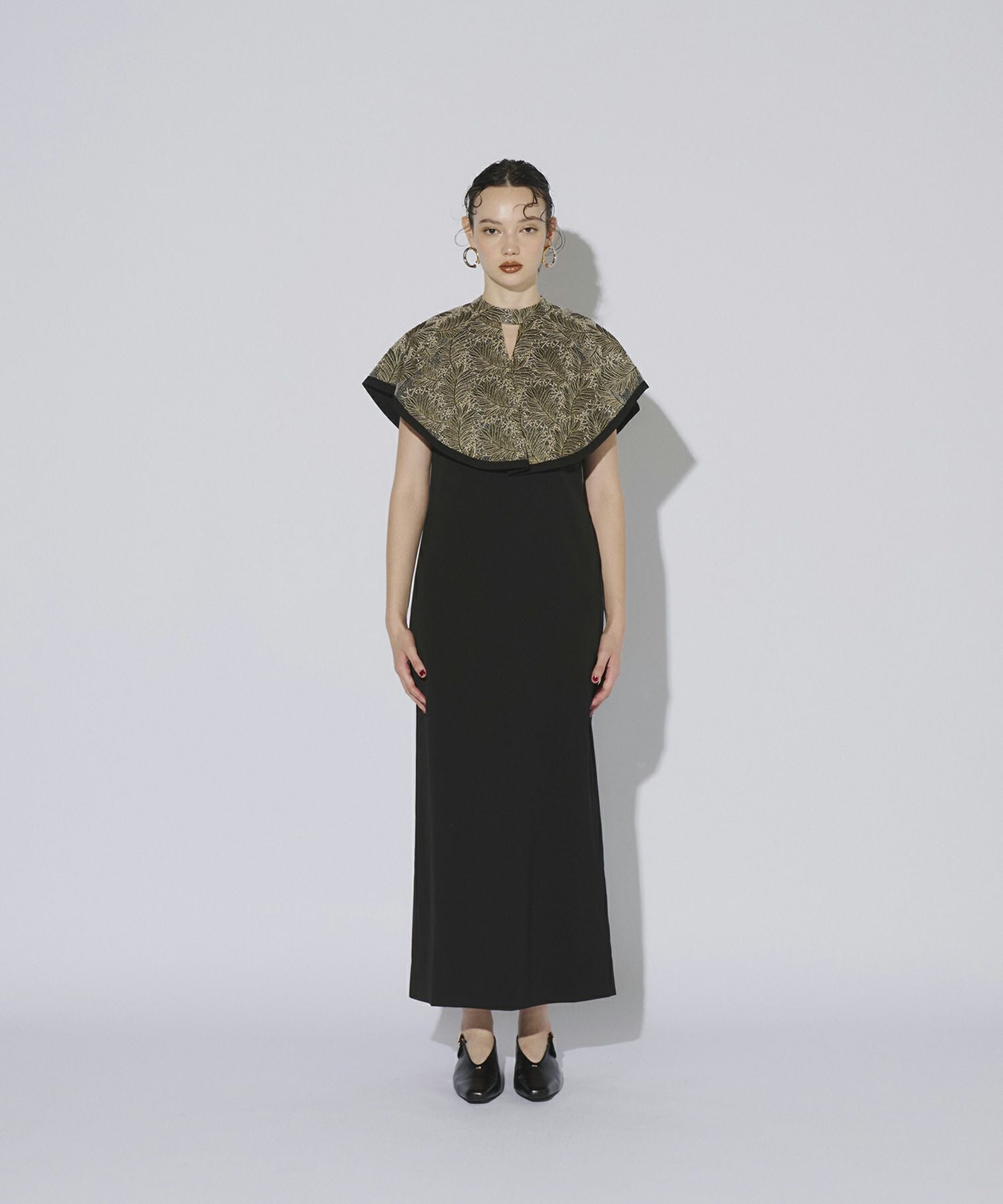 embroidery cape dress | ANDRESD
