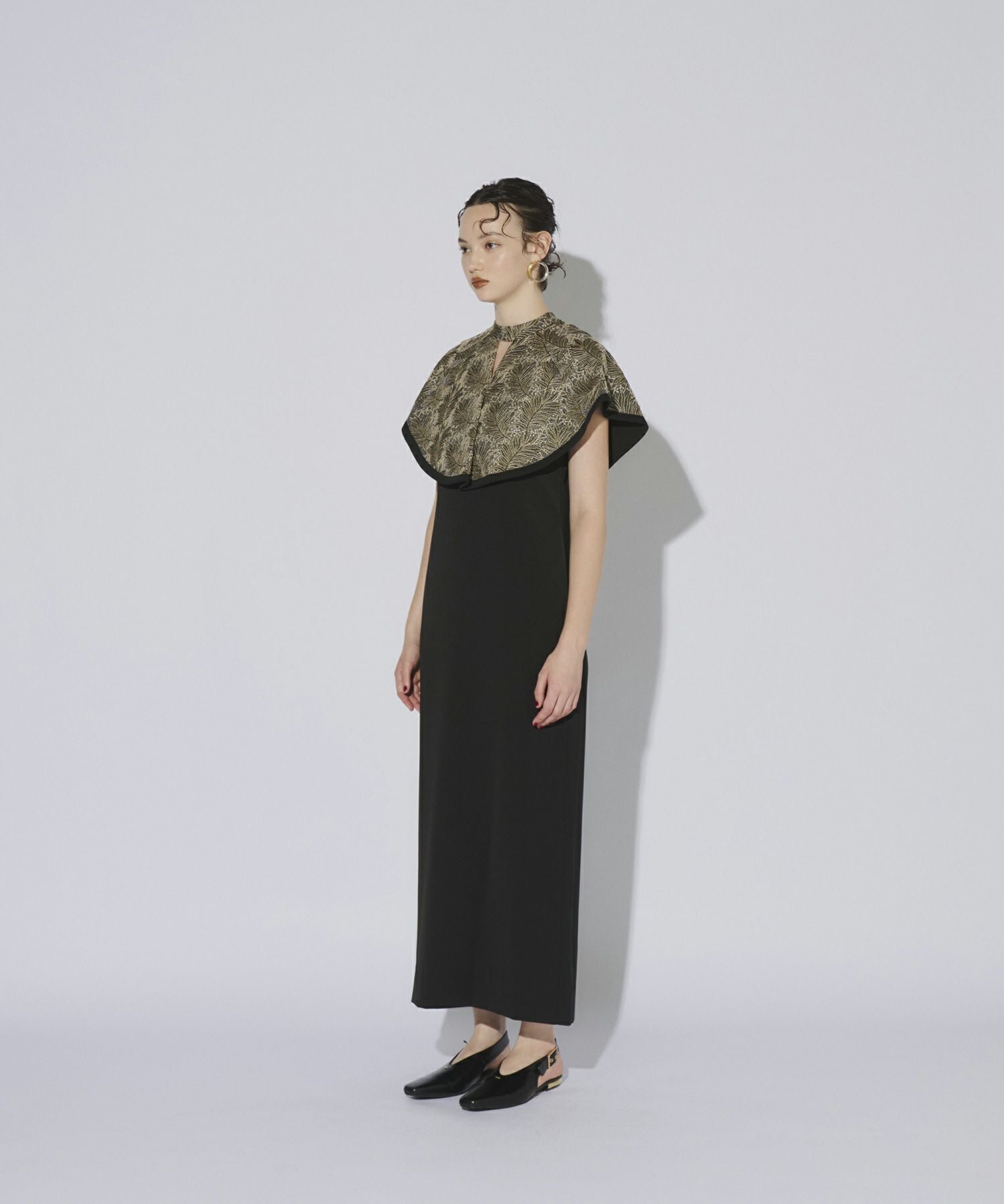 embroidery cape dress | ANDRESD