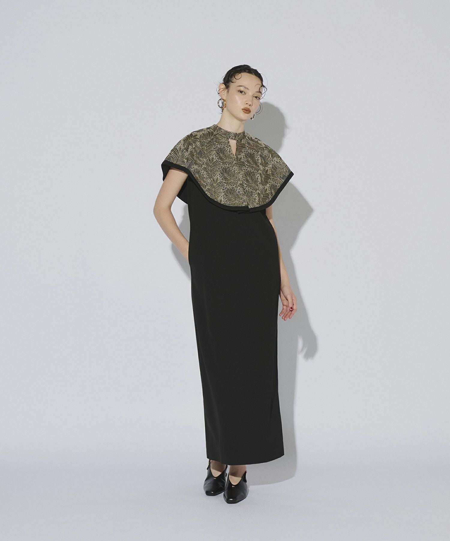 embroidery cape dress | ANDRESD
