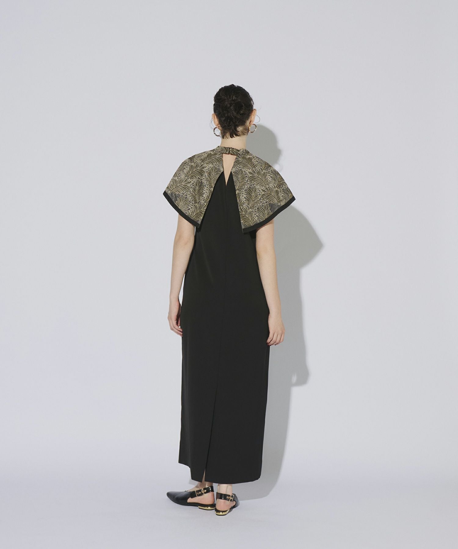 embroidery cape dress | ANDRESD