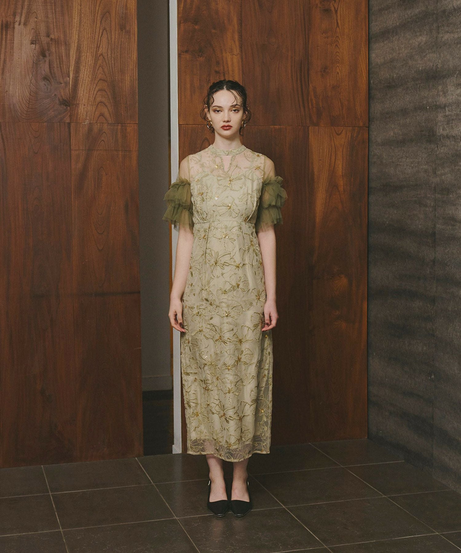 key neck embroidery dress | ANDRESD