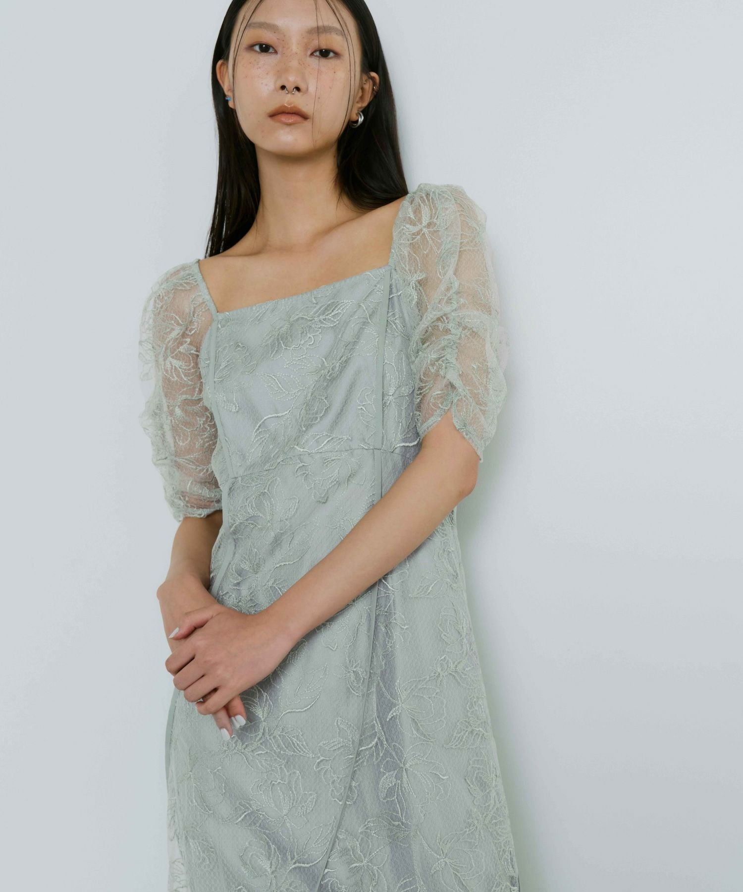 wave piping frare dress | ANDRESD