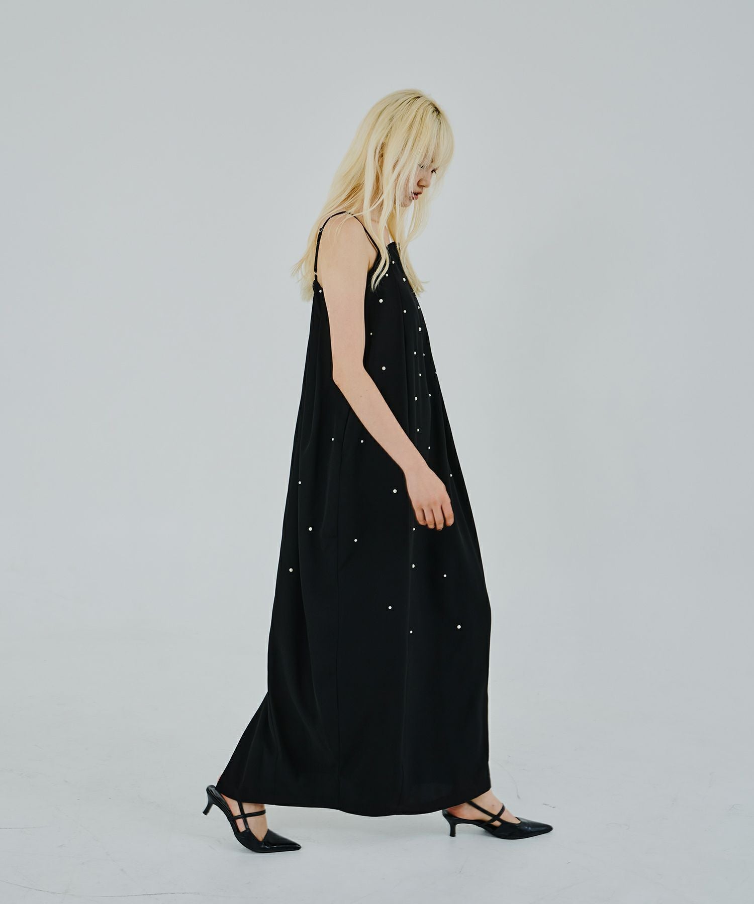 oval form pearl dress | ANDRESD