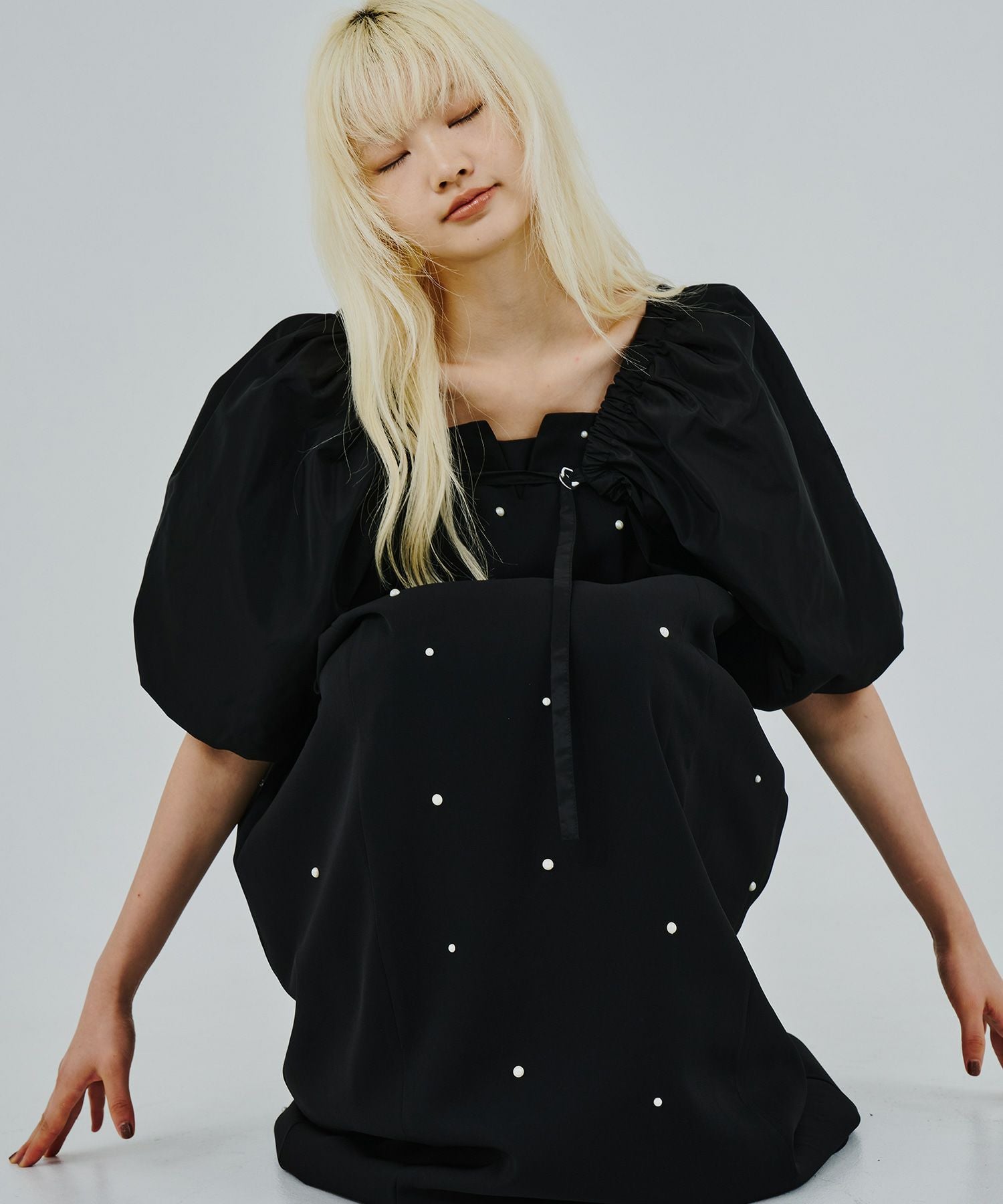 oval form pearl dress | ANDRESD