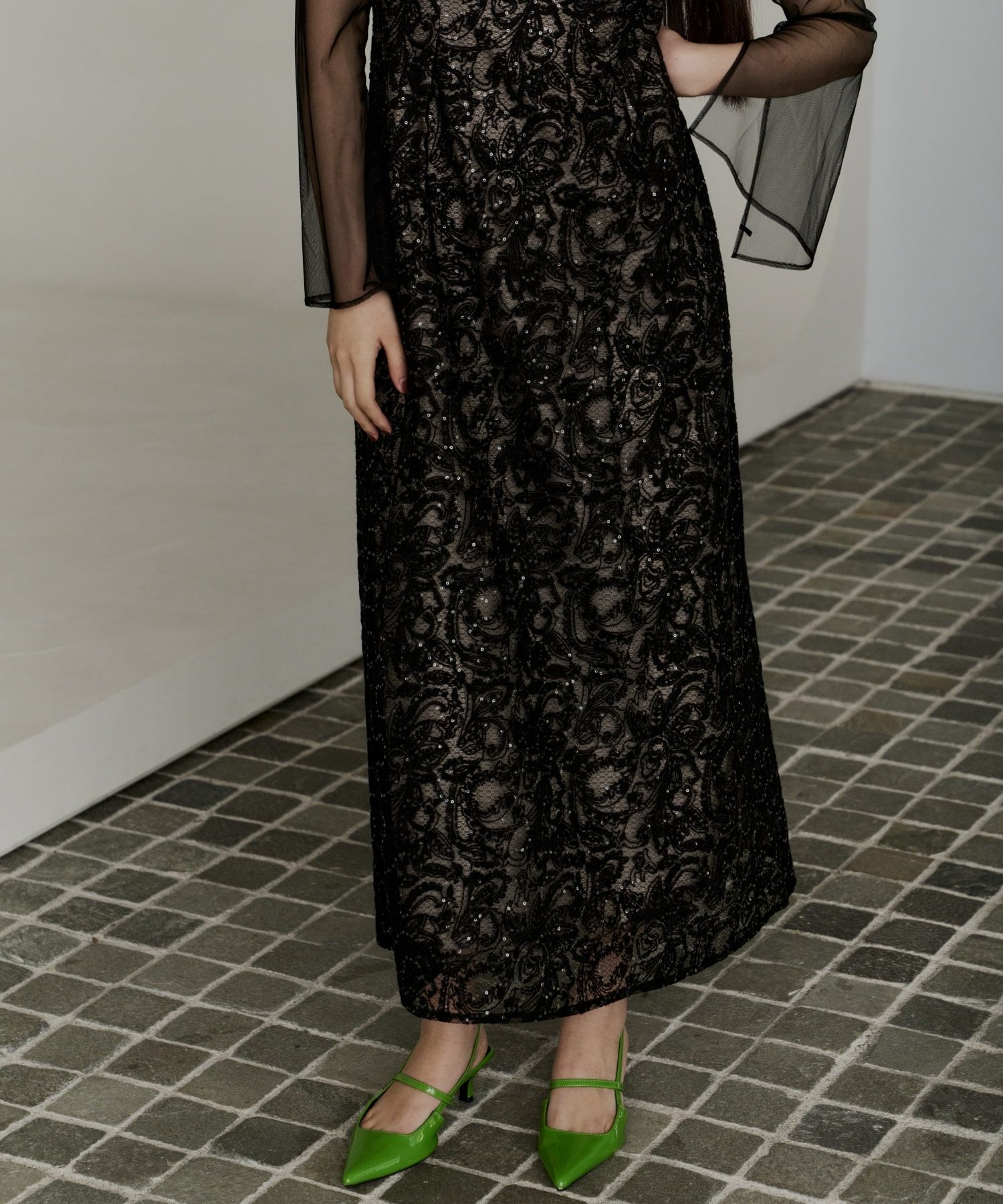 leaf embroidery back design dress | ANDRESD