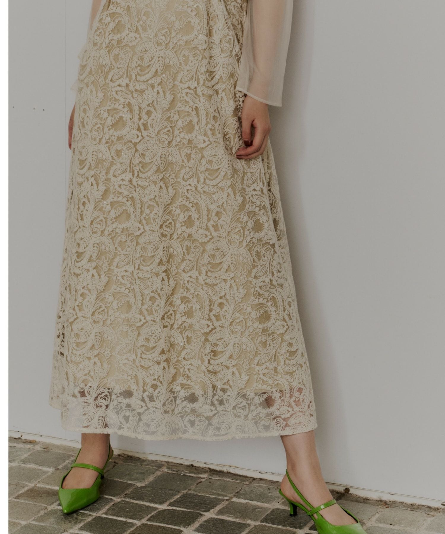 leaf embroidery back design dress | ANDRESD