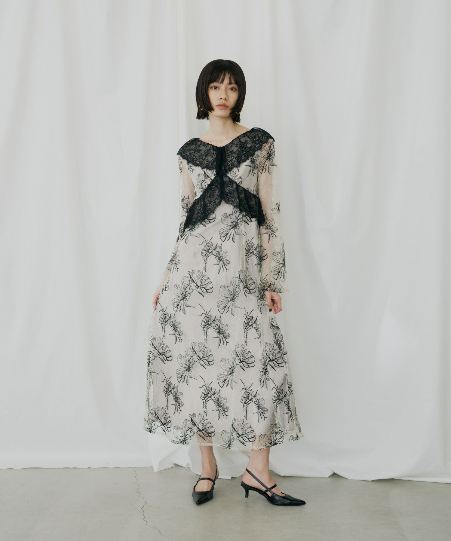 cross lace flower dress | ANDRESD