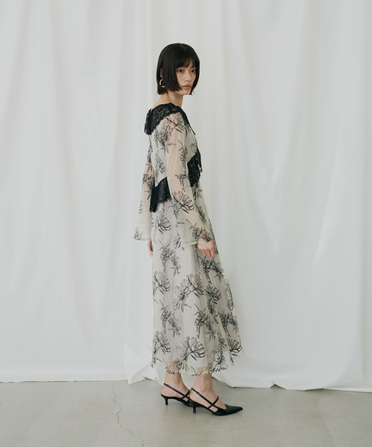 cross lace flower dress | ANDRESD