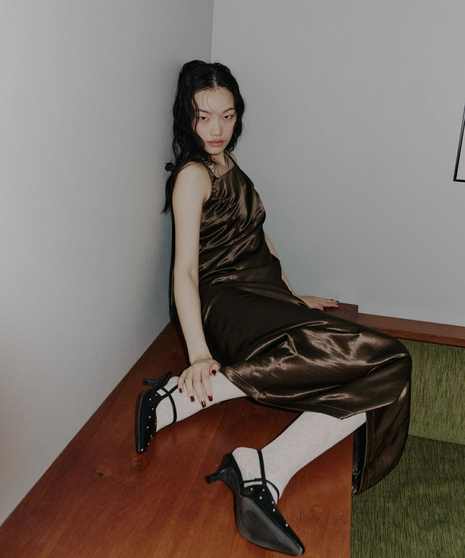 glossy satin back ribbon dress | ANDRESD