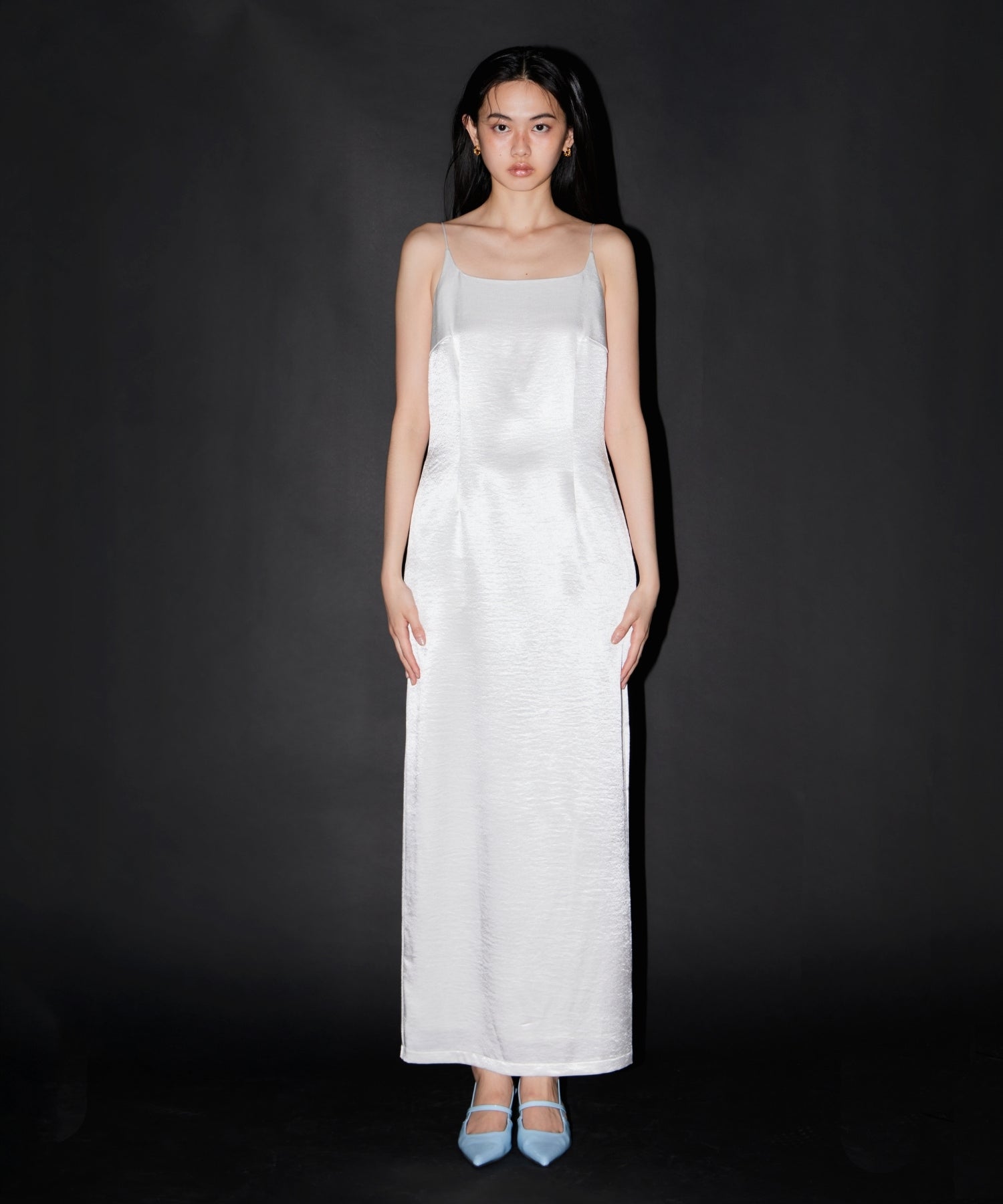 【andresd】glossy satin back ribbon dress glossy satin back ribbon dress | ANDRESD