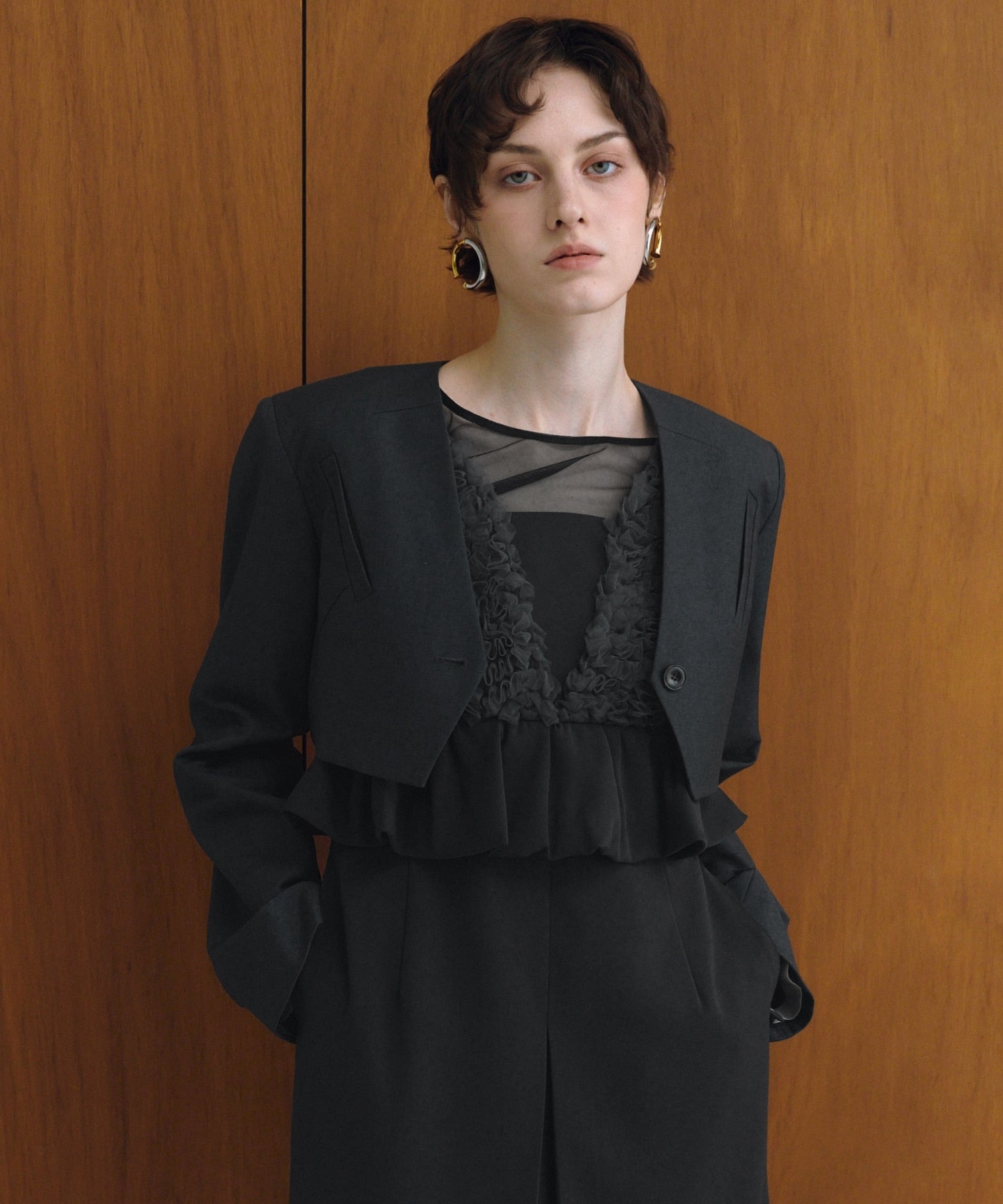 slash pockets cropped jacket | ANDRESD