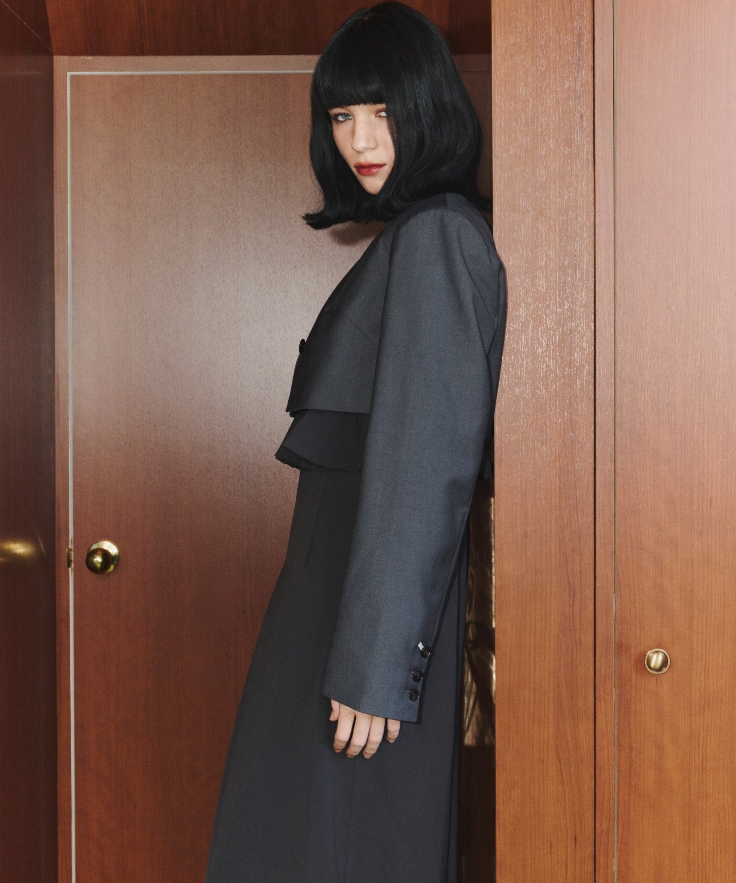 slash pockets cropped jacket | ANDRESD