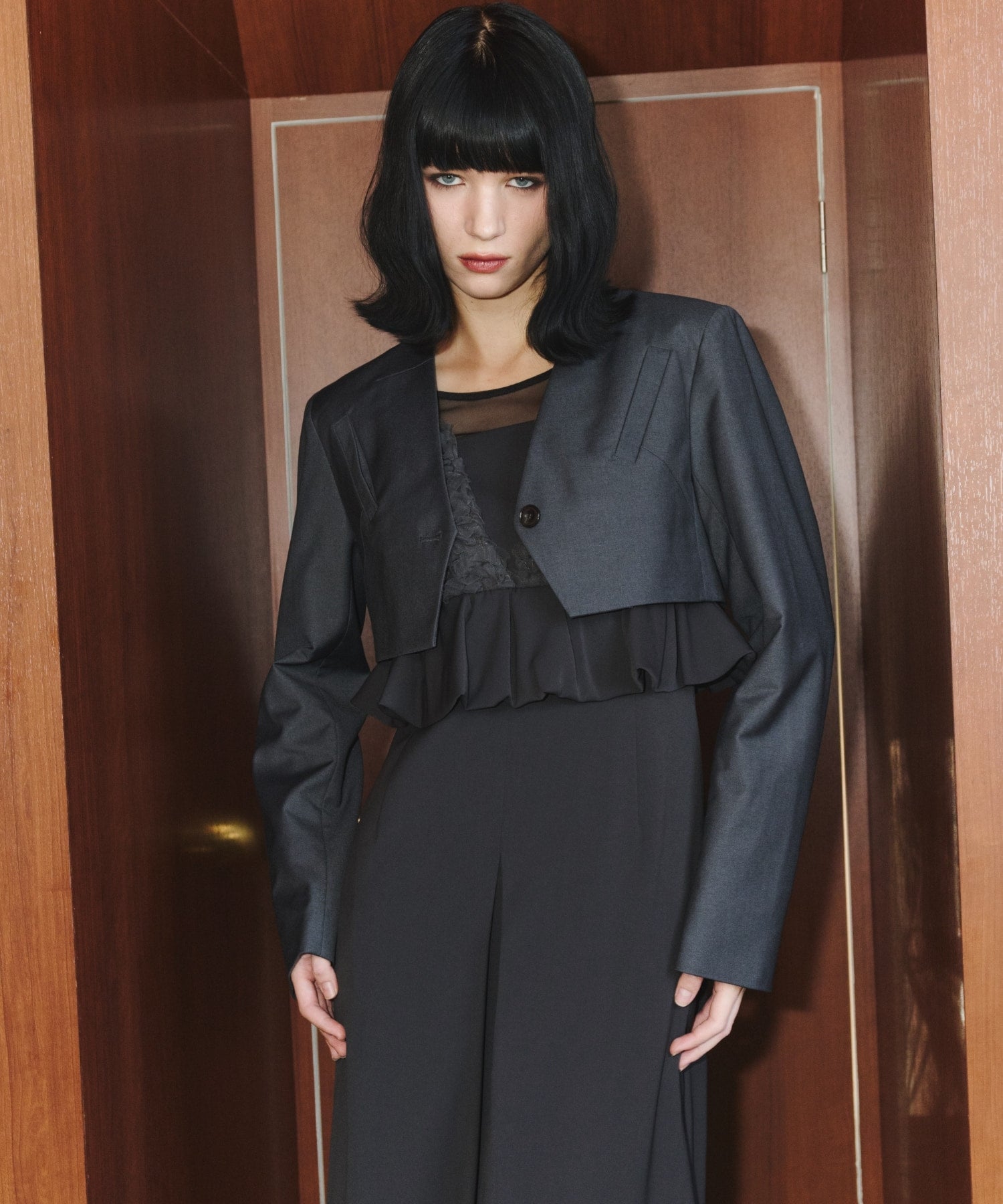 slash pockets cropped jacket | ANDRESD
