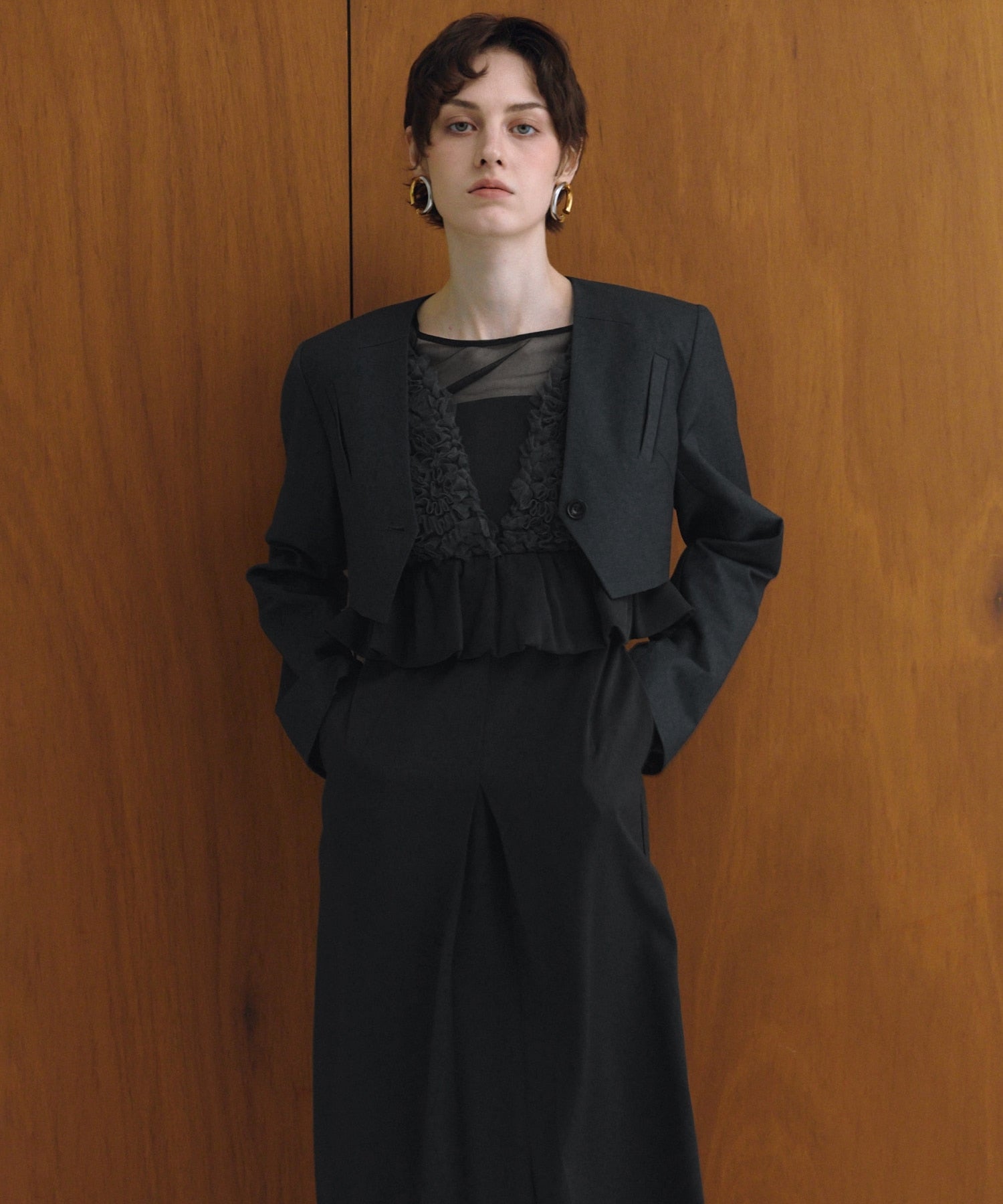 slash pockets cropped jacket | ANDRESD