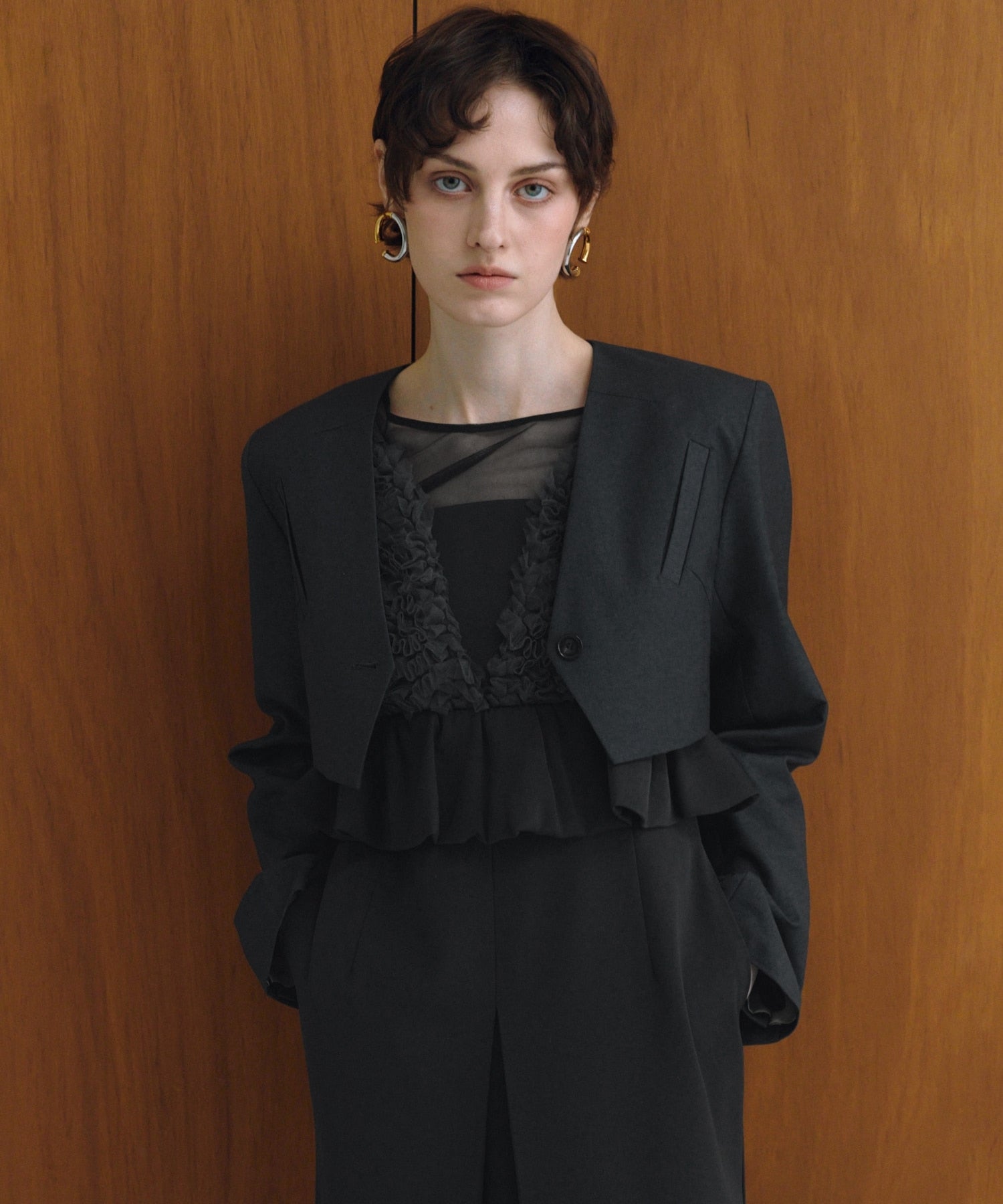 slash pockets cropped jacket | ANDRESD