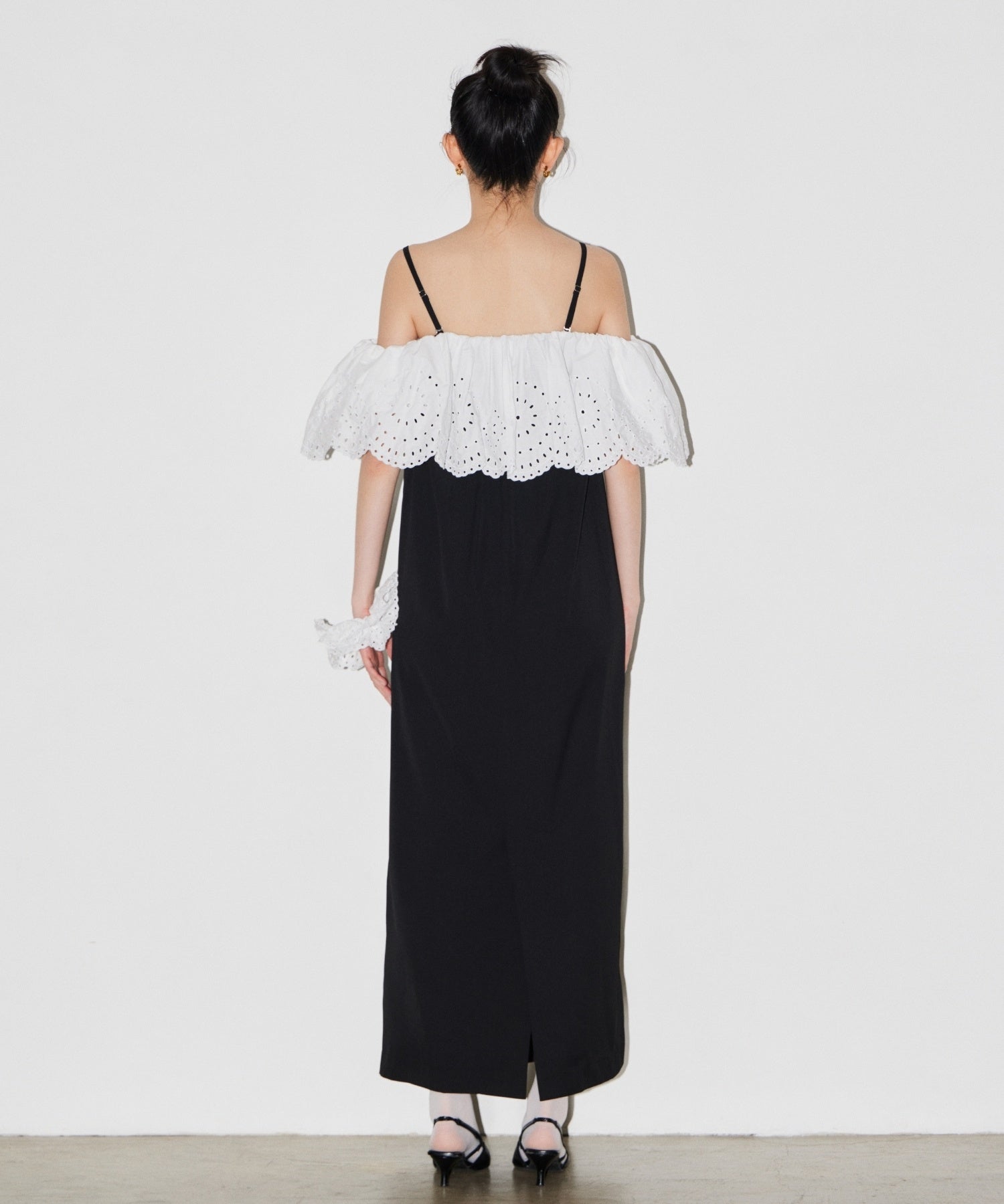 Cutwork Frill Dress | ANDRESD