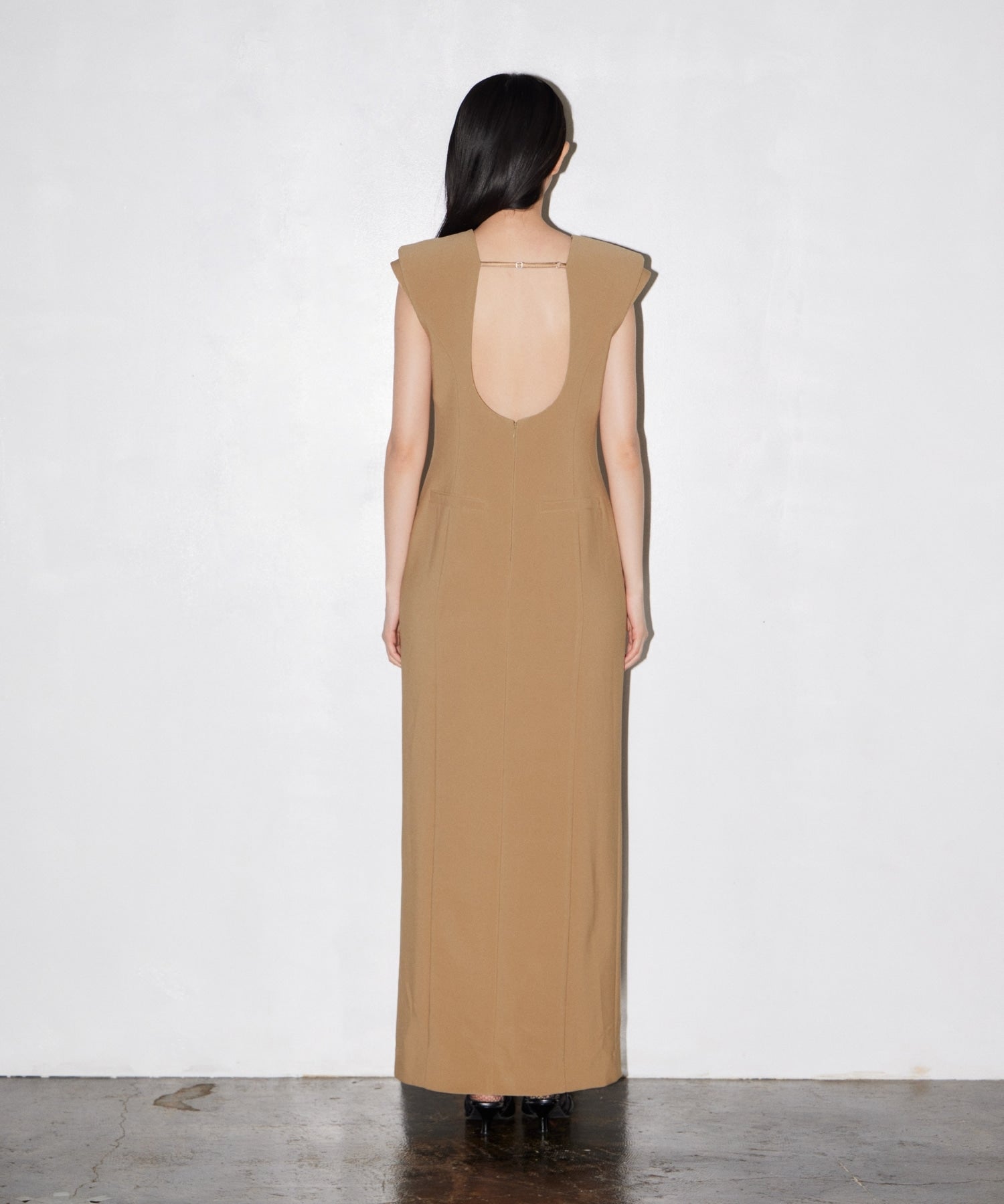 Back Open Form Dress | ANDRESD